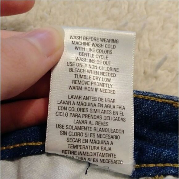 Adam Levine Mid Rise Floral Embroidered Jean Shorts - Picture 6 of 7